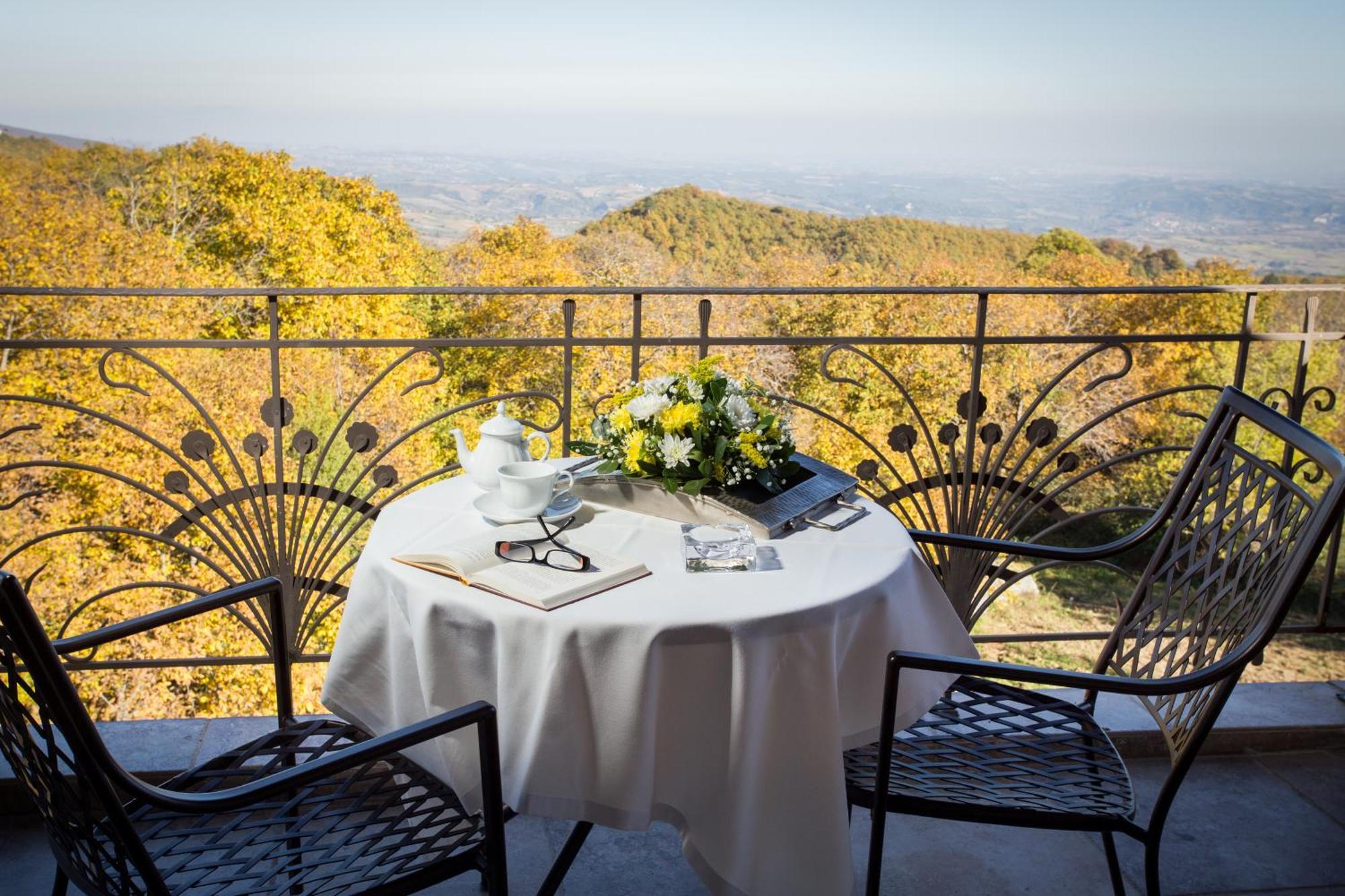 Atrion Highland Hotel 엘라토코리 객실 사진